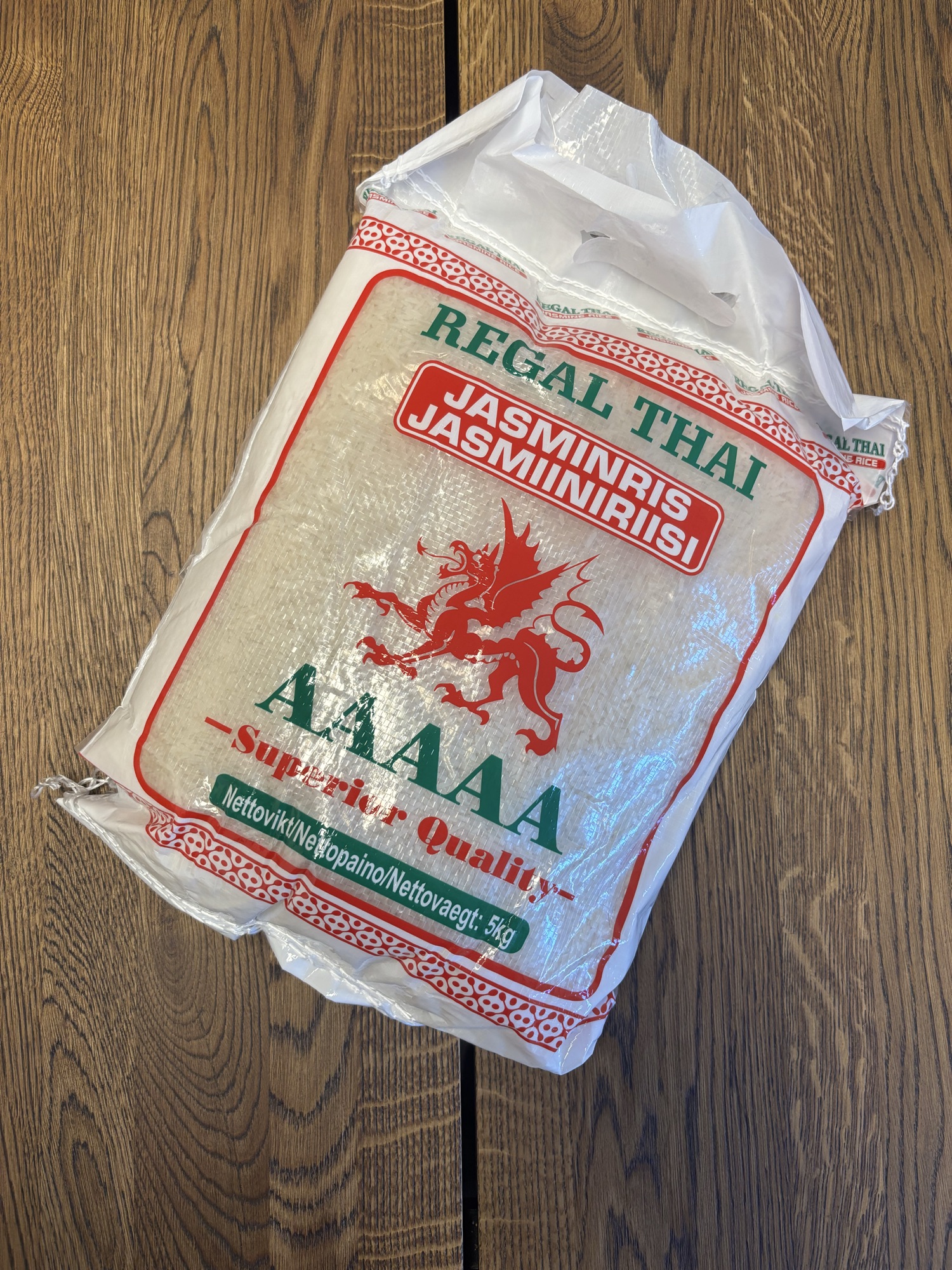 Regal thai ris 5kg pose